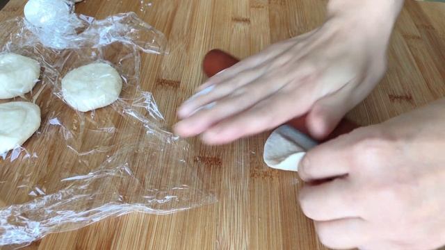 五星酒店厨师长独家做法，蘑菇造型小馒头，杏仁红糖馅，一看就会！ смотреть онлайн