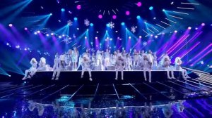 Певец Лев Соловьев - роль Диджея- открывает рождественскую песенку 2023. Академия Игоря Крутого