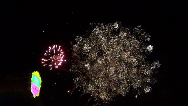 Запорожье. Салют на День Молодежи. 30.06.2013 смотреть онлайн