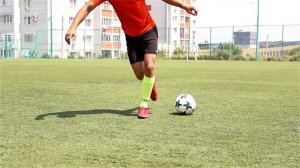 ЭТИ ФИНТЫ РЕАЛЬНО УНИЗЯТ ЗАЩИТНИКОВ В ФУТБОЛЕ| ОБУЧЕНИЕ ФУТБОЛЬНЫМ ФИНТАМ!!