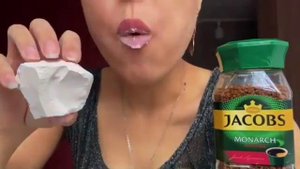 асмр,глина,мел,просто хруст, мокрый и сухой хруст,asmr, clay chalk wet chalk , prosto hrust, глотаю