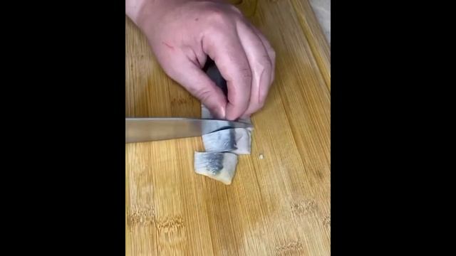 Когда ты взрослый мужик, но тоже хочешь вкусняшек Смотреть со звуком смотреть онлайн