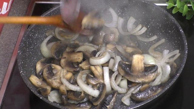 Грибы с мясной колбасой ♥ Рецепт из простых ингредиентов ♥ ♥ Вкусный рецепт смотреть онлайн