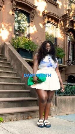 Black Plus Size women outside dressed @danyfashion  #plussizefashionoutfits #curvygirlfashion #vide