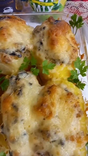 Картошечка с грибами, сыром,фаршем в духовке смотреть онлайн
