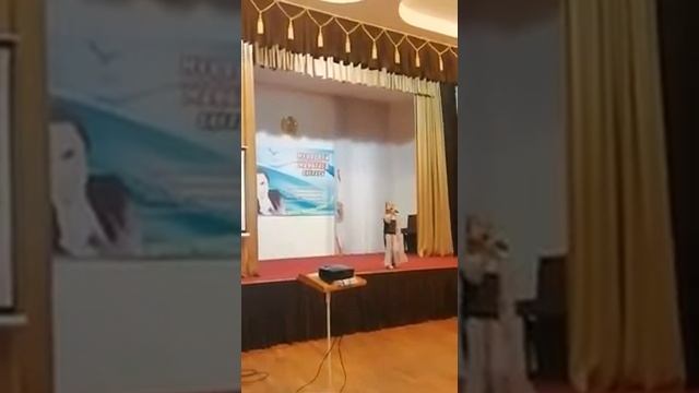 Жасмин Маулен 3 сынып, табиги дауыс Досым саган сенемин ,Мукагали Макатаев кеши