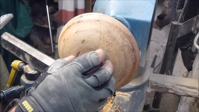 woodturning a Butter Dish