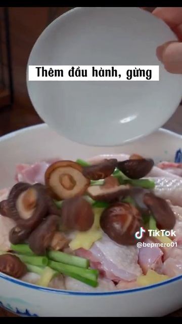 Dễ làm ăn ngon gà hấp táo đỏ,cẩu kỷ tử cùng nấm đông cô смотреть онлайн