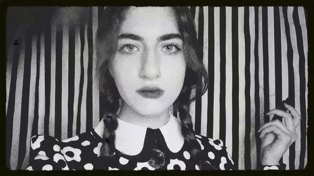 1 MINUTE ASMR | Wednesday Addams doing your makeup💄🕸 смотреть онлайн