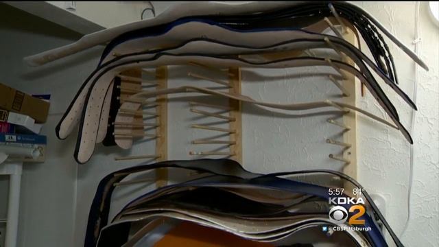 One Man Business Crafts Championship Belts смотреть онлайн