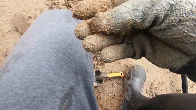 УРА! ЗОЛОТО! Монетам по 300 лет! Поиск ОНЛАЙН! Пляжный поиск золота на острове с Deus 2 смотреть онлайн