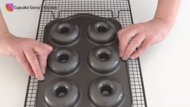 Valentine Chocolate Fudge Brownie Donuts - Bonus How to Colour Chocolate DEEP Red! смотреть онлайн