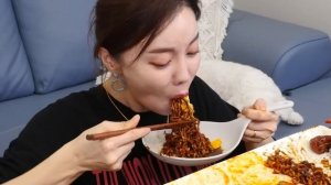 [Mukbang ASMR] 불닭 🔥 팽이버섯 짜장 & 불닭볶음면 먹방 with 새우 🦐 Buldak Enokimushroom Spicy & Jjajang Ramen Ssoyoun