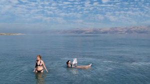 Библиотека на Мёртвом море)))Читаем с подругой!