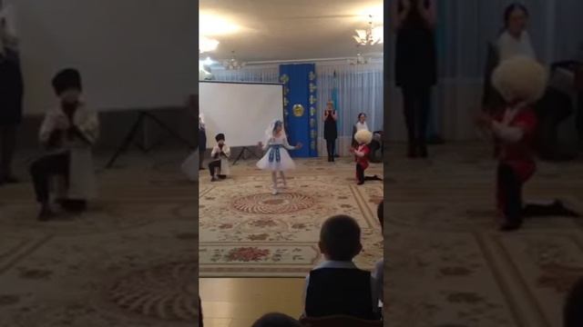 Танец Алинура