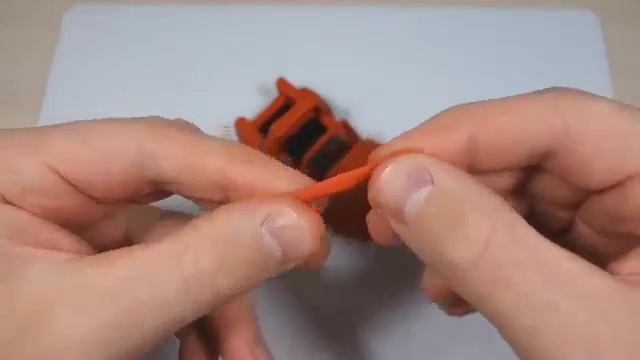 Лепим из пластилина машинку Вспыш I Развивающие видео для детей