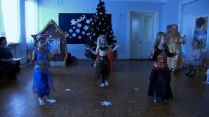 Восточный танец на утреннике . средняя группа