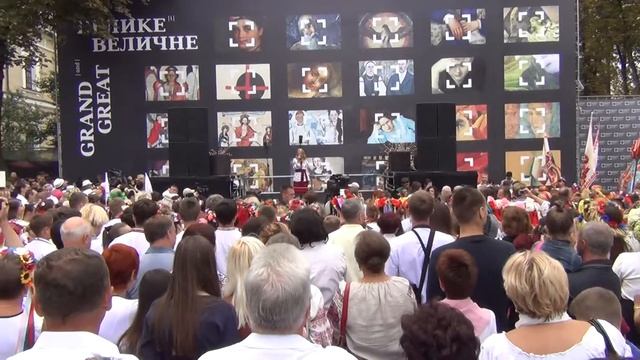 Дарья Акулова 24.08.2013г Киев Парад Вышиванок