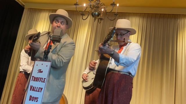 30. Truffle Valley Boys - I'm On My Way Back To The Old Home смотреть онлайн