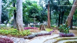 City Trip - Suasana Taman Cibeunying Park Pasar Barang Bekas Cilaki Bandung