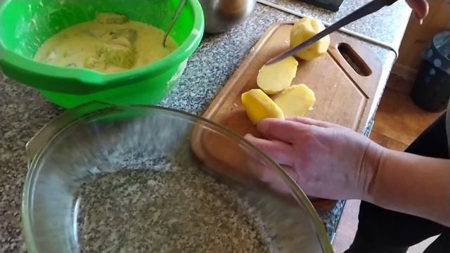 Запечена риба з картоплею