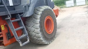 Фронтальный погрузчик Hitachi ZW310 экспресс-обзор от Романа Чередниченко
