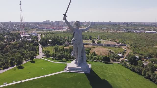 Служба по контракту