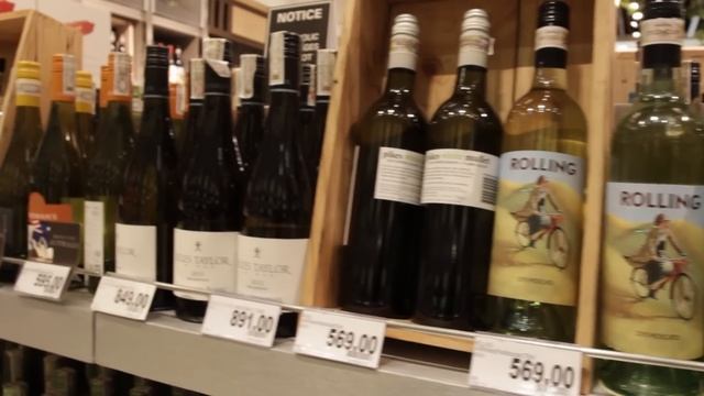 Shopping for Dinner Party Snacking with Mia Borromeo | Shelf Life at The Marketplace | Episode 8 смотреть онлайн