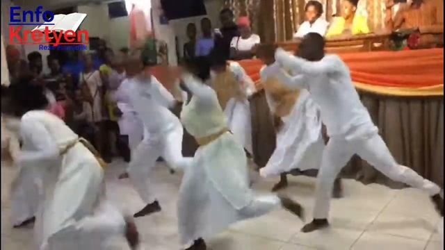 Gloire à Dieu смотреть онлайн