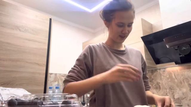 Vlog… Шумные соседи. Грибы. Студенческая жизнь.