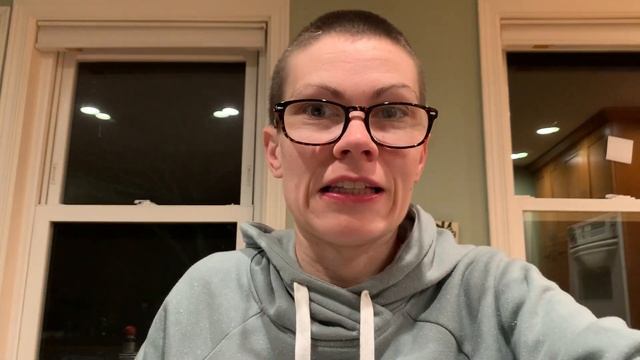 Sweet eats - Lindt Lindor chocolate with caramel truffle & Fage yogurt with strawberry mix-in смотреть онлайн