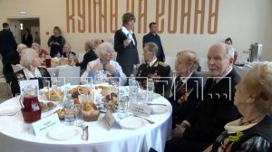 Губернатор и мэр поздравили 100-летнюю участницу Сталинградской битвы