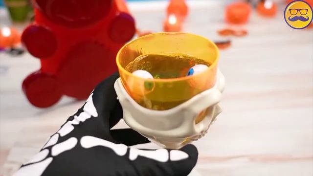 ХЕЛЛОУНСКИЙ ЧЕЛЛЕНДЖ 10 АНТИСТРЕССОВ И ЖЕЛЕЙНЫЕ МЕДВЕДЬ ВАЛЕРА