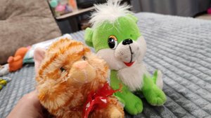 Плюшевый котенок и собачка беседуют перед сном, детские развивающие игры