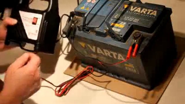 Зарядка аккумулятора зарядным устройством Moratti смотреть онлайн