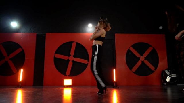 Ламбада front side Solo Kласс Agness dance dancer highheels shorts