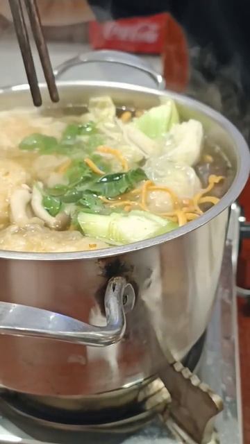 Hot Pot with duck blood and tofu skin, wow the best #food #hotpot #shorts смотреть онлайн