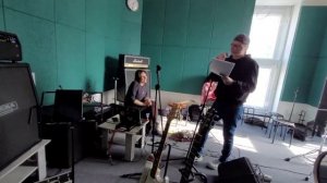 Как Ярослав и Руслан в замке Дракулы на роль Дракулы претендовали)