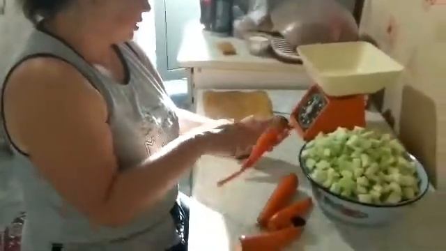 Кабачки с соусом сацибели смотреть онлайн