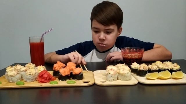 Мукбанг РОЛЛЫ запеченные ASMR MUKBANG