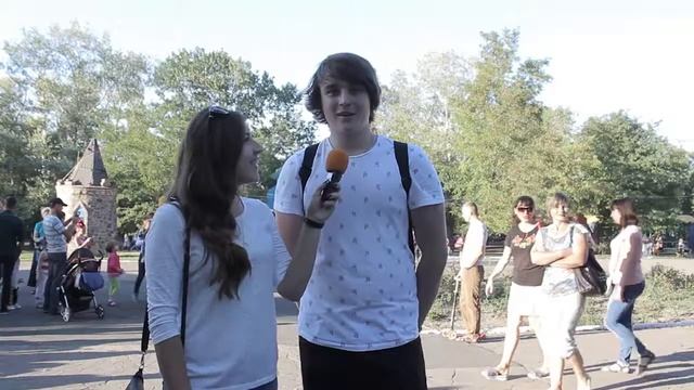 Гризли в парке Веселка смотреть онлайн