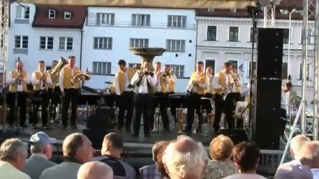 Kumpanovi muzikanti VIII.část záznamu смотреть онлайн