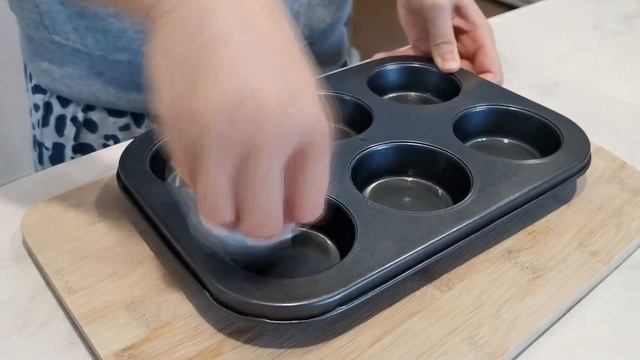 SUPER AMAZING MOIST CHOCOLATE CAKE RECIPE
