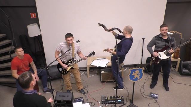 Выходи смотреть онлайн