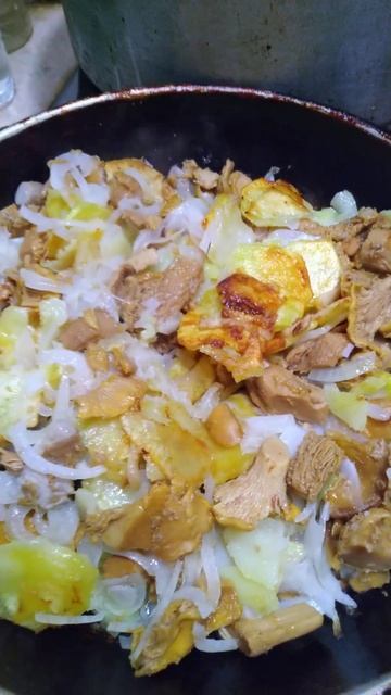 ЖАРЕНЫЕ ЛИСИЧКИ С КАРТОШКОЙ 😋😋😋👍👍👍😋😋😋 смотреть онлайн