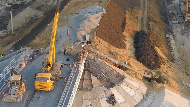 Бигельский виадук в движении.08 11 2019.Готовятся встречать путеукладчик. смотреть онлайн