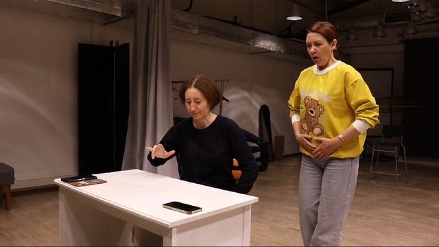 Педагог по вокалу. Учебная сценка. В конце позволила себе импровизацию в тексте.