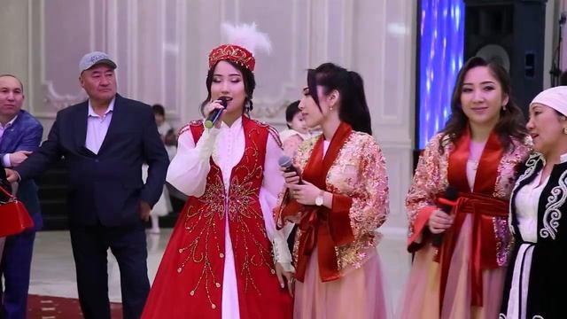 Ата-анаға алғыс. Ата-анаға арналған ән.