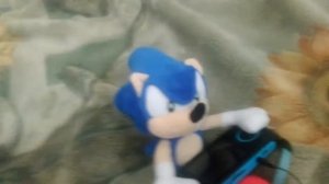 Соник в реальной жизни часть 2-ая Соник играет в Соник манию