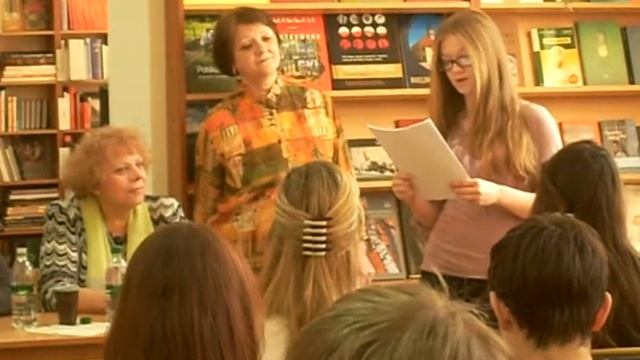 Ora de poezie "Tineri condeieri".Marina Timuş (Час поэзии. Марина Тимуш) смотреть онлайн